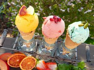 pomegranate ice cream