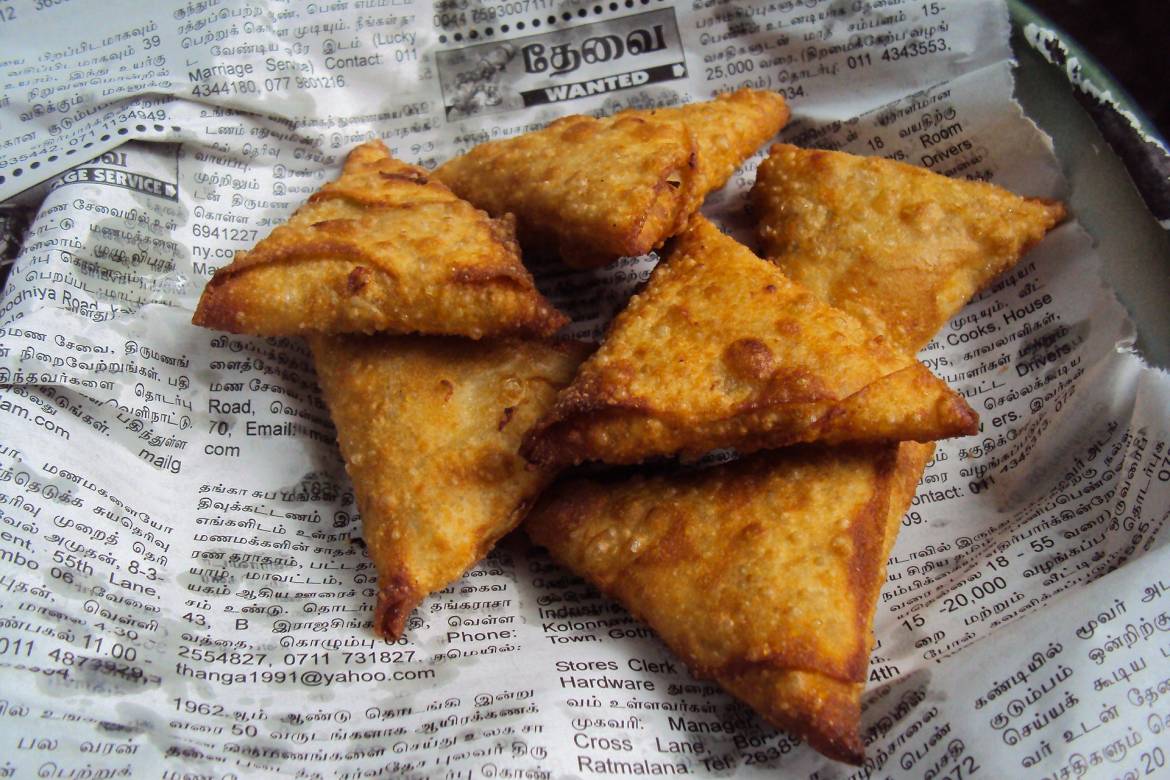 samosa-165850_1920.jpg