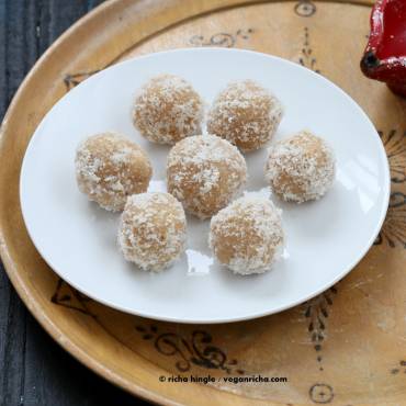 Coconut Ladoo